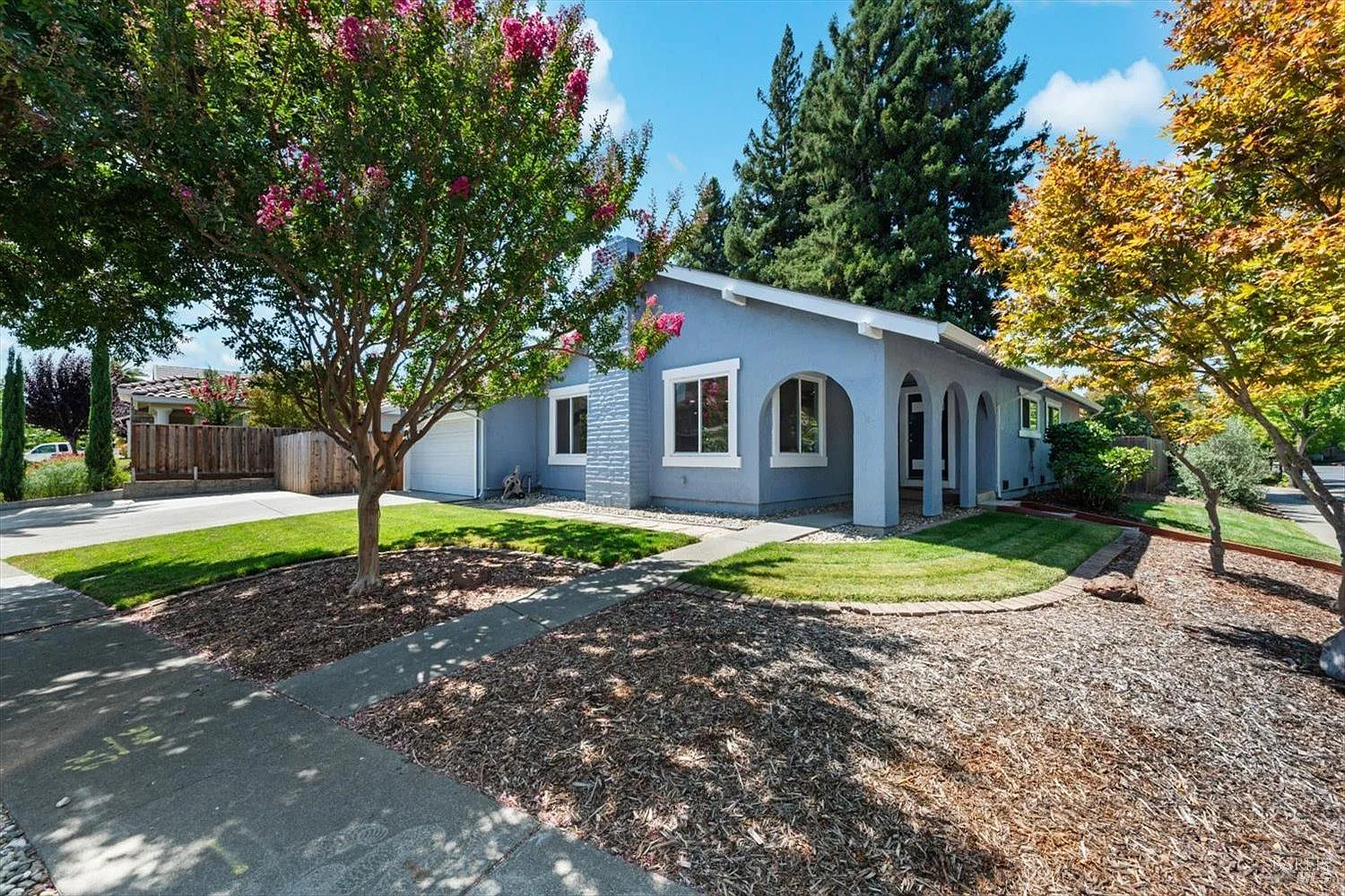 2528 Napier Court photo 1
