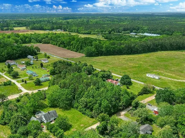 28001 Royal Tartan Rd, Hallwood, VA 23359