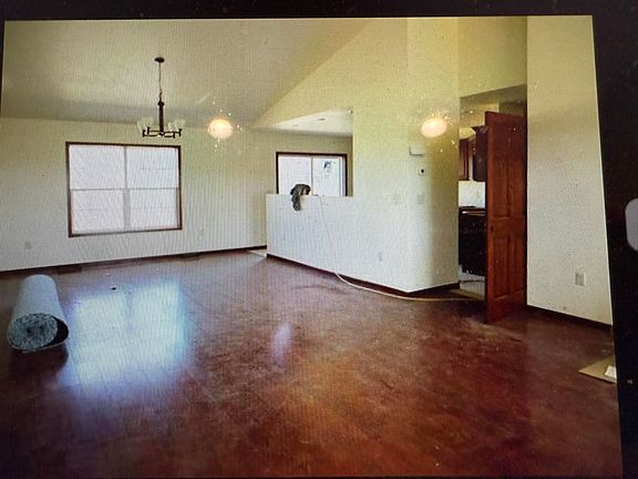 5th image of 417 Gannon Ct