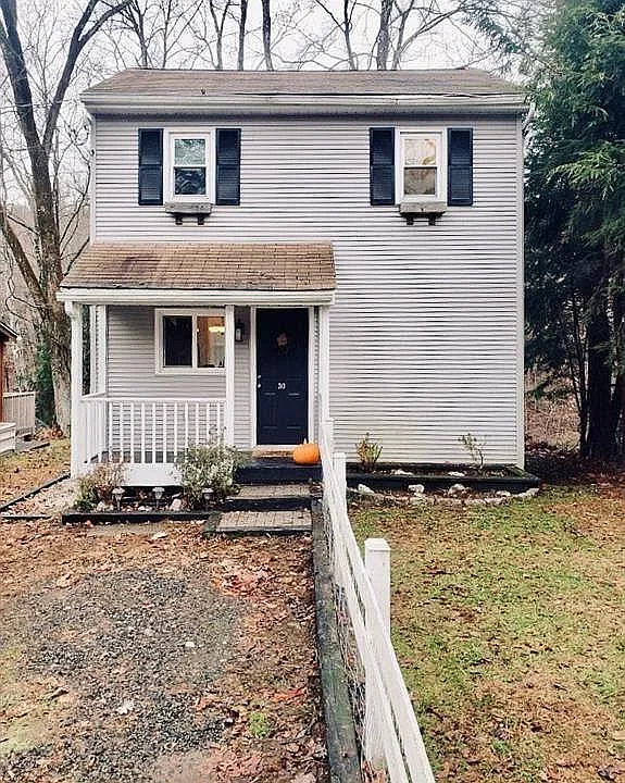 30 Lee Farm Dr