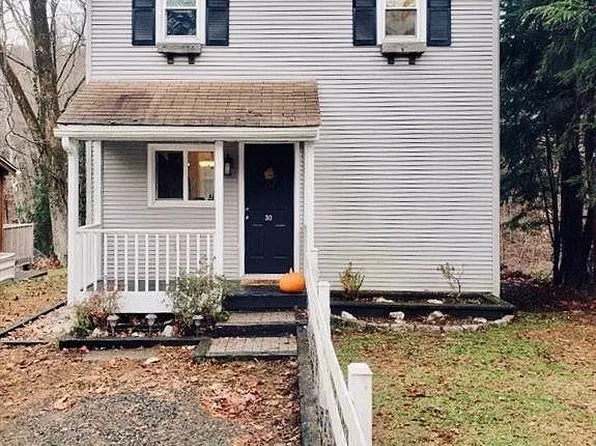 30 Lee Farm Dr, Southbury, CT 06488