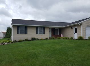 9 Cottage Ln, Newmanstown, PA 17073