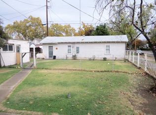 901 1/2 W 21st St, Merced, CA 95340