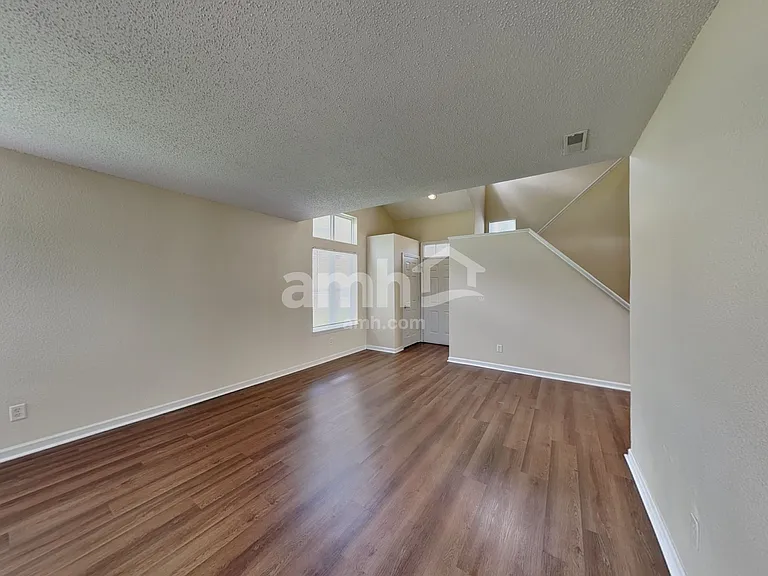 1347 Egret Ln — Photo 8