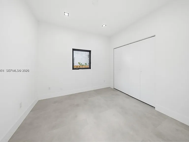 1021 NW 48th St — Photo 16