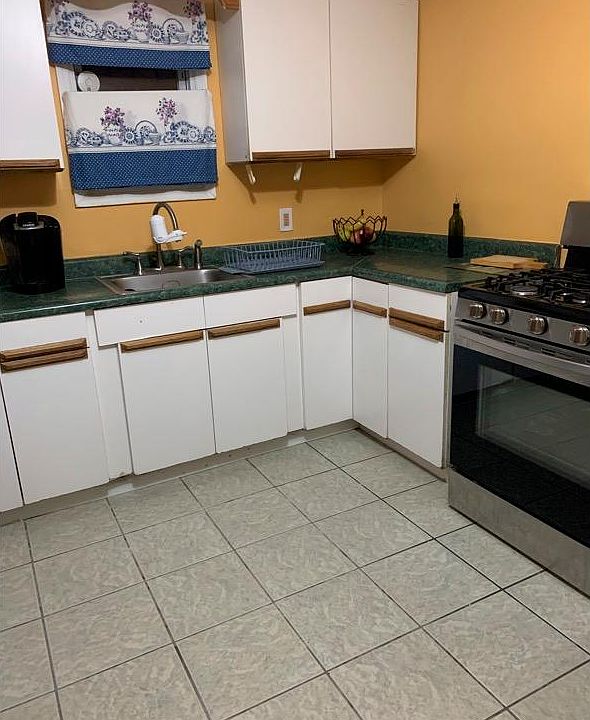 1st image of 289 1/2 Clifton Ave #1