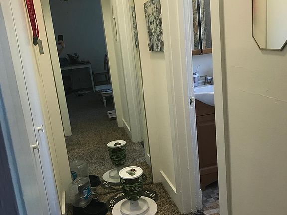 3rd image of 3727 N Pine Grove Ave APT 311