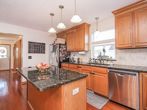 4th image of 177 Halifax Ln