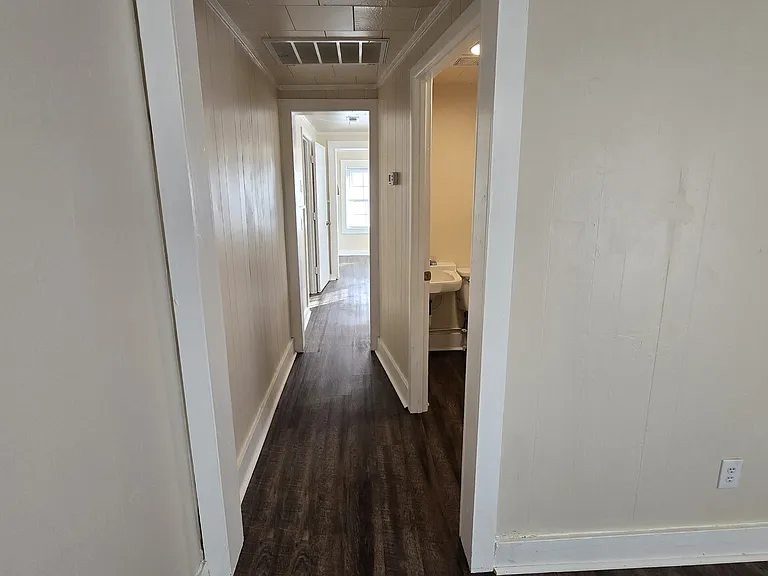 200 Mill Ave — Photo 9