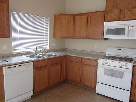 5th image of 3367 Greenwood Springs Dr
