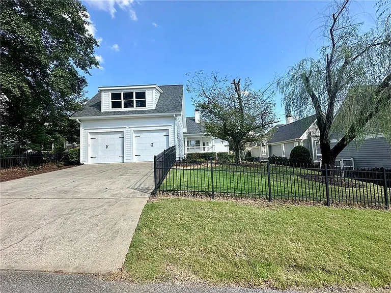2635 Muskogee Ln — Photo 33