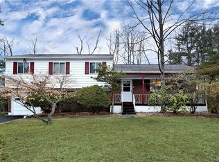 28 Hilltop Pl, Monsey, NY 10952