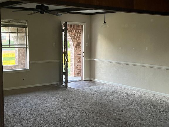 4th image of 202 Staples Dr
