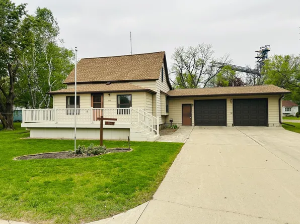 106 3rd Ave W, Raymond, MN 56282