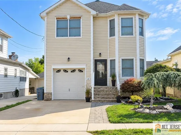 17 Center St, South River, NJ 08882