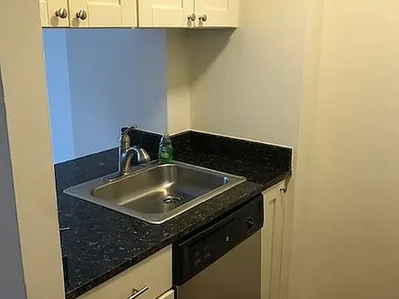 5th image of 350 W 50th St APT 16A