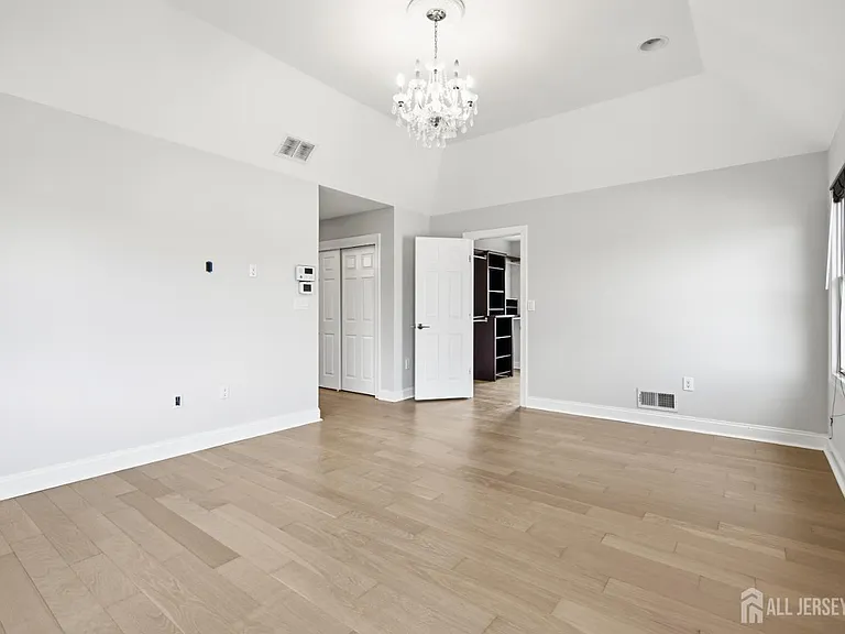 33 Melbloum Ln — Photo 15