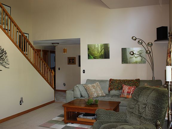 3rd image of 40618 76th Ave E