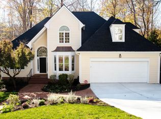 127 Highlands Lake Dr, Cary, NC 27518