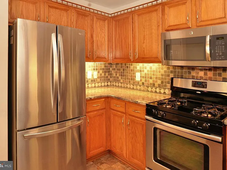 13103 Millhaven Pl #8 — Photo 10