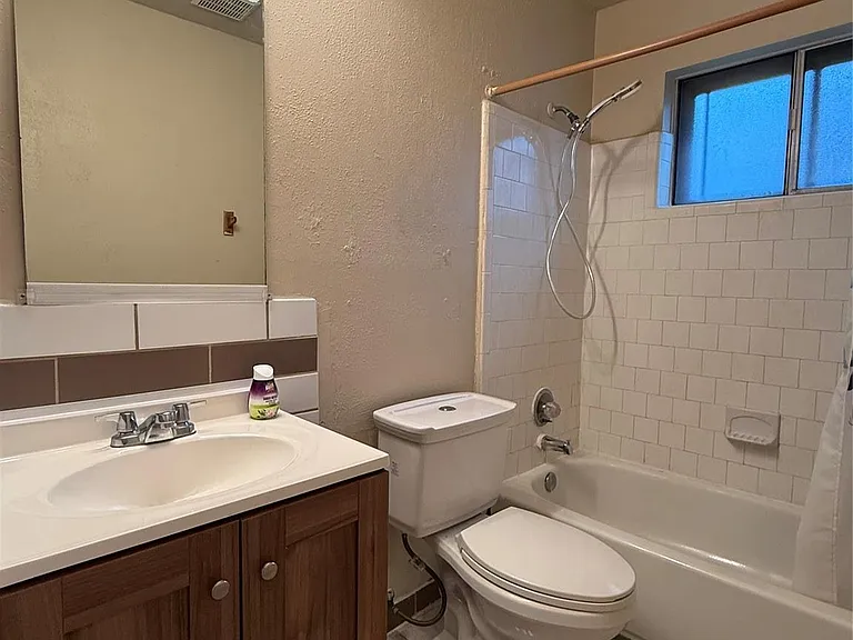 10807 Emery Dr — Photo 7