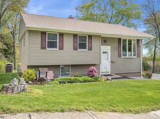21 Fairview Ave, Newton, NJ 07860