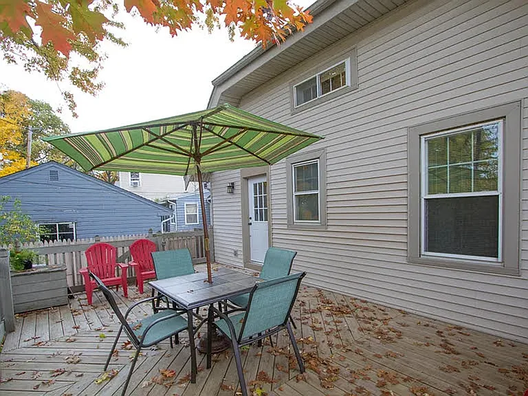 1601 Circular Rd — Photo 12