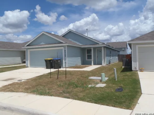 9229 Luciano Pl, Seguin, TX 78155