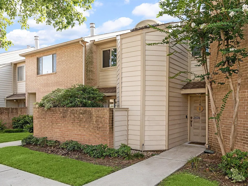 2074 Augusta Dr #6/47