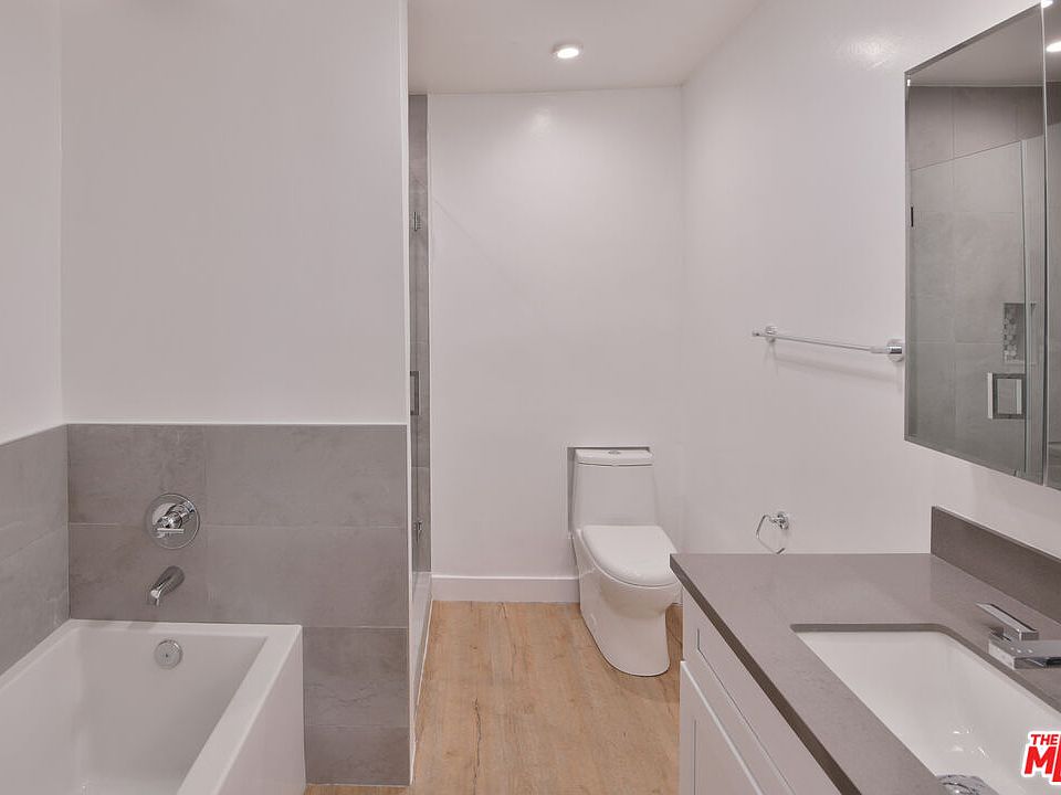 1st image of 136 S Palm Dr APT 103