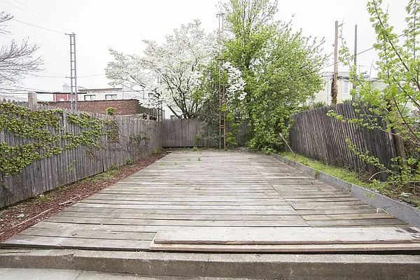 Rented by Brooklyn Group | media 45