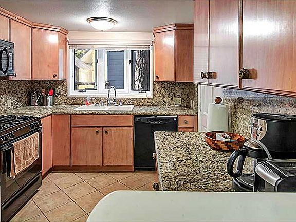 3rd image of 32268 West Dr