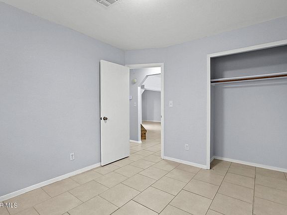 3rd image of 1116 Southwestern Dr