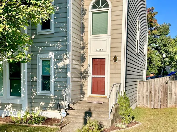 21865 Broadleaf Sq, Sterling, VA 20164