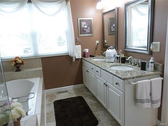 4th image of 989 Forder Hills Dr