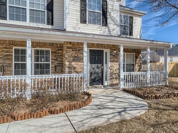 3rd image of 391 Lake Valley Dr