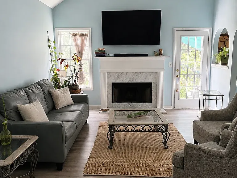 7169 Joshua Way — Photo 4