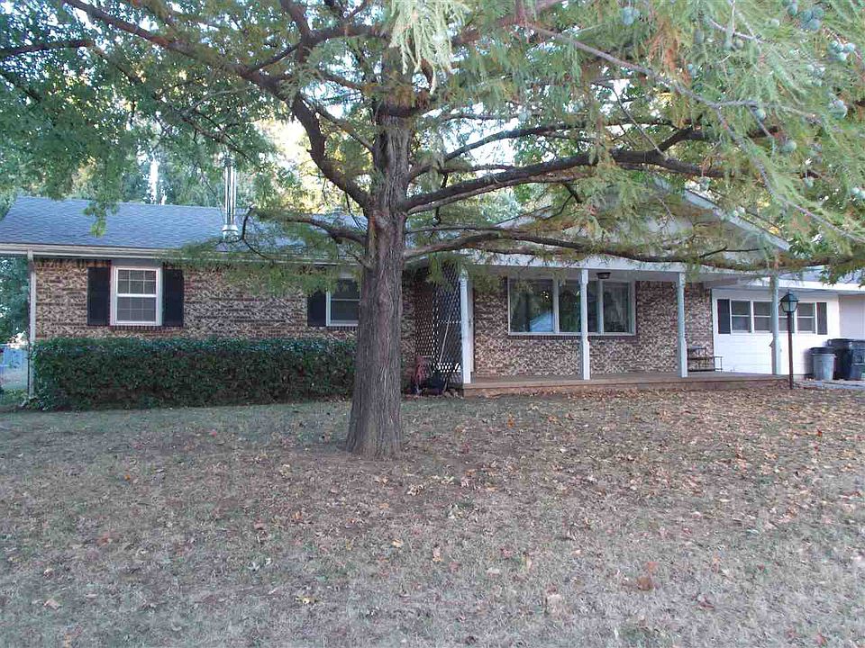 1st image of 410 N Illinois Ave