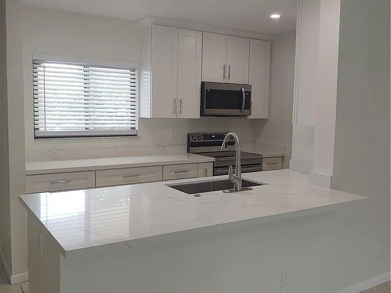 130 NW 70th St #202 — Photo 3