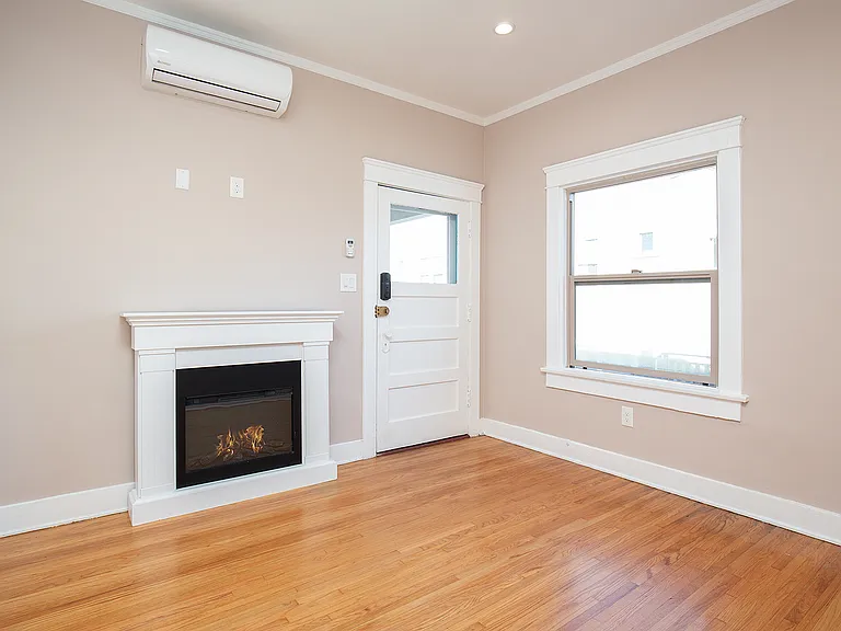 113 N Columbus Ave #B — Photo 5