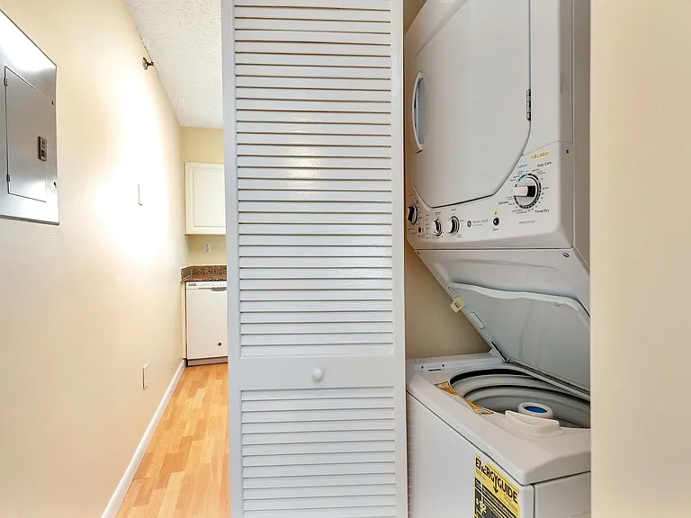 5900 Collins Ave #408-A — Photo 8