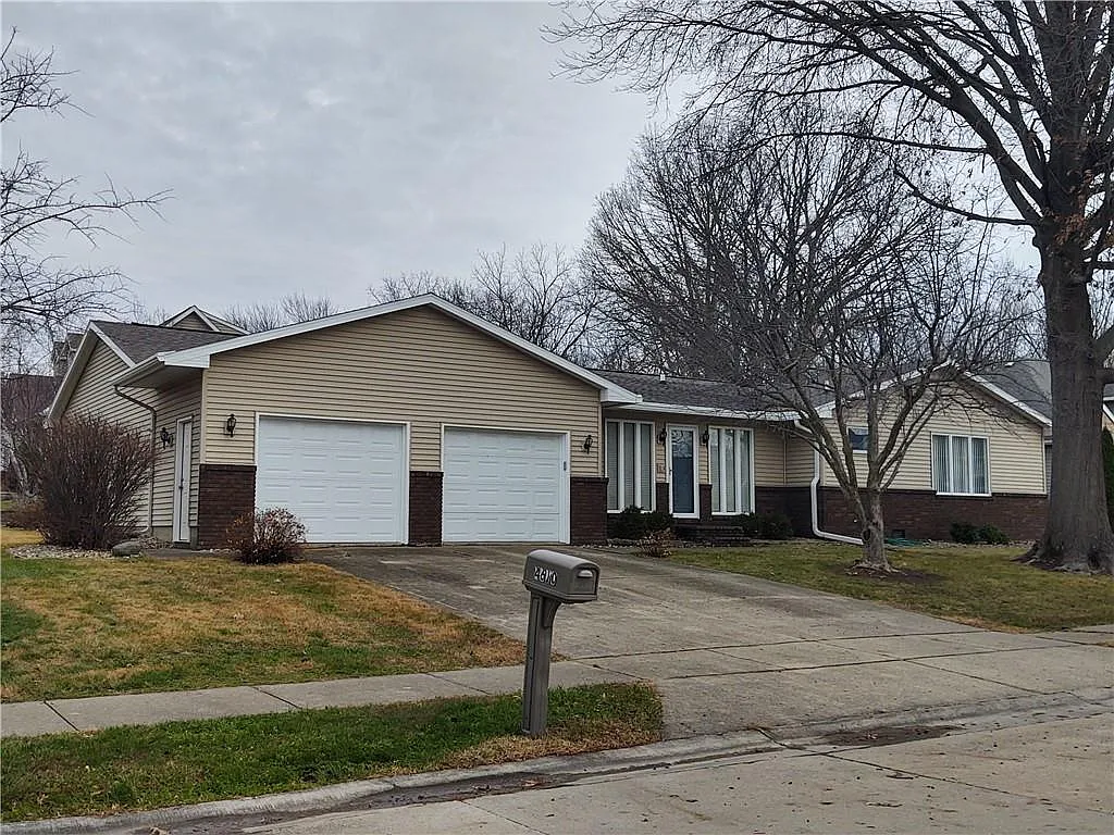 4610 Yorktown Ct photo 1