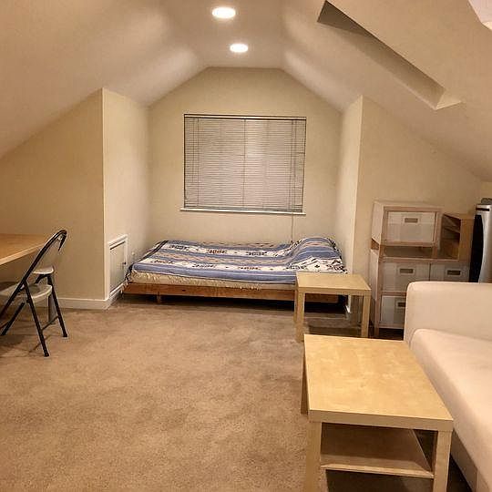 Large, spacious living room/bedroom! Can be furnished as a single or double! Cozy, nice, renovated & designed perfectly for students! :)