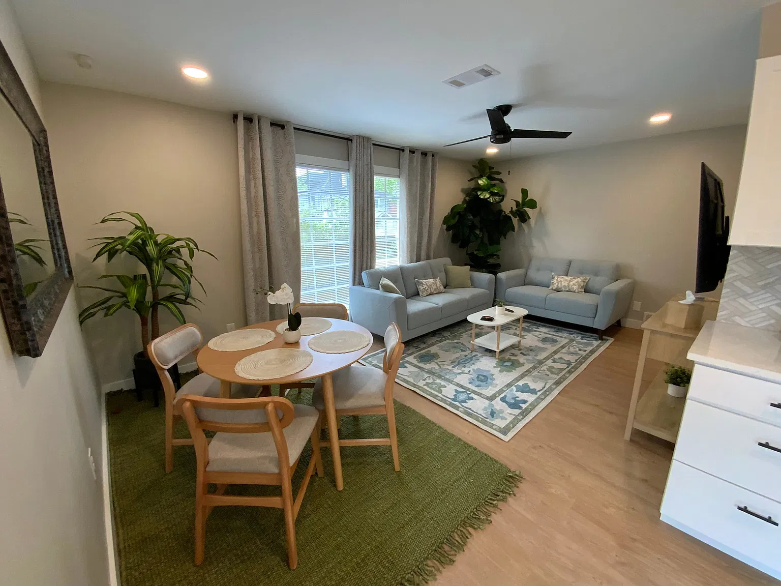 2 bed, 850 sqft, $1,900 — Photo 4