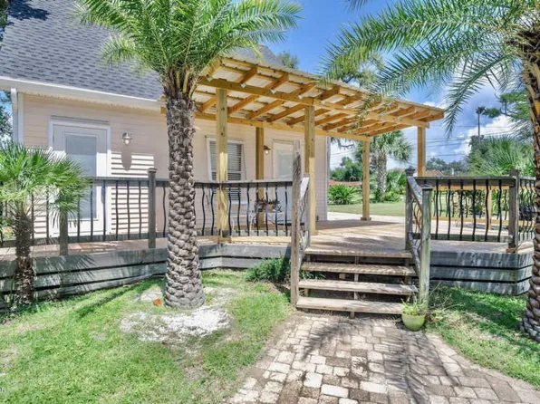 905 Calhoun Ave, Panama City, FL 32401