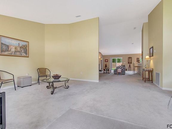4th image of 95 Royal Oak Dr