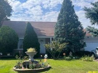 44 Seley Dr, North Babylon, NY 11703