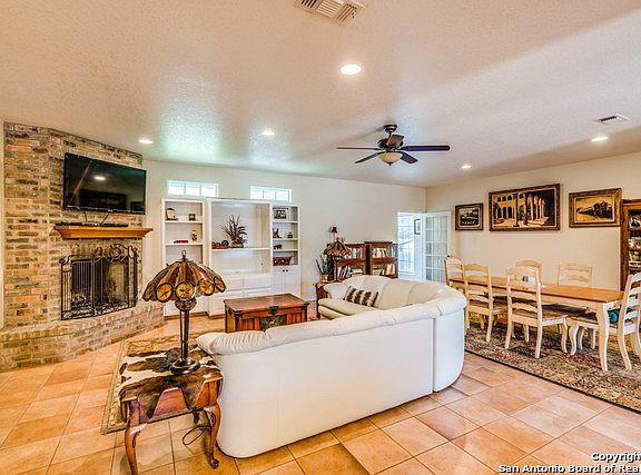 5th image of 2628 Foresthaven Dr