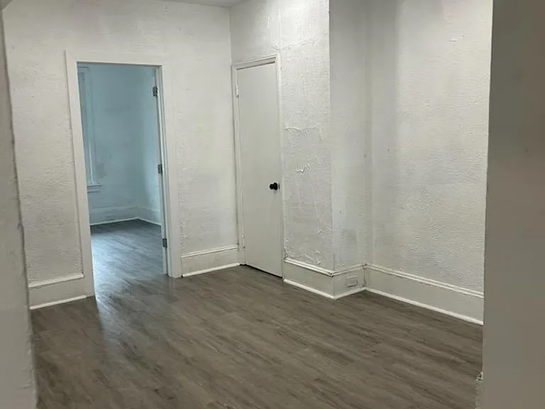 5023 Walnut Street — Photo 8
