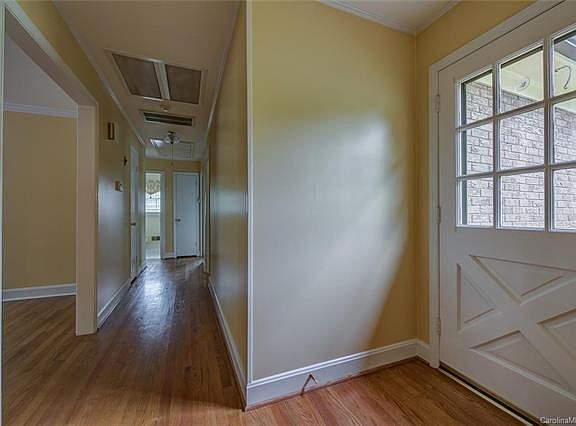 2nd image of 1324 Churchill Dr